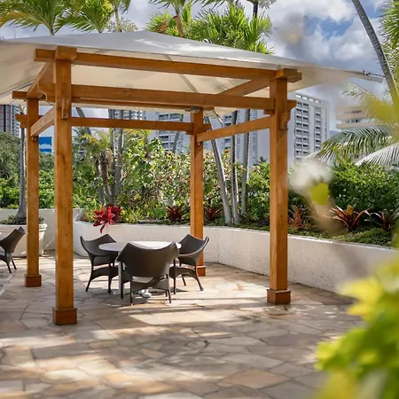 Luana Waikiki Hotel & Suites-2