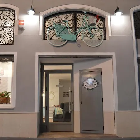 Hotel Smile & Co Hostal Boutique-2
