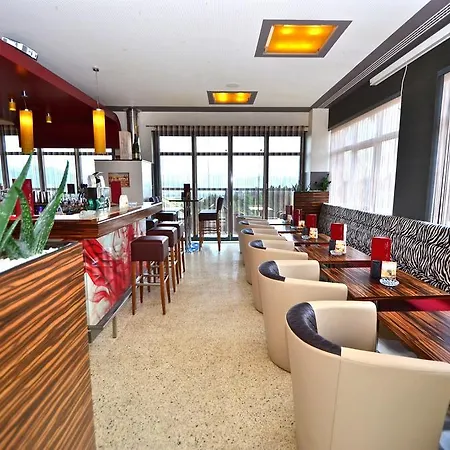 G.H. Knoll "Proellhofer" Cafe Bar Hills-3