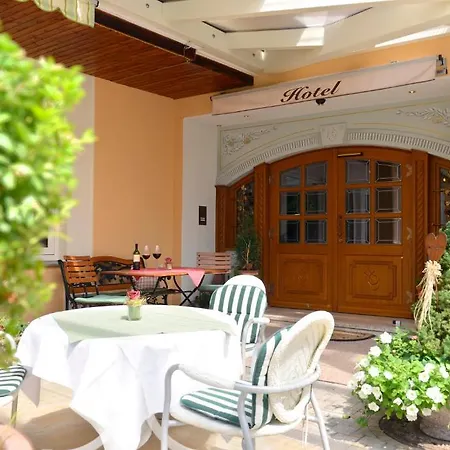 Hotel Gondel-2