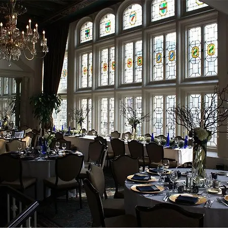 Columbia Club-3