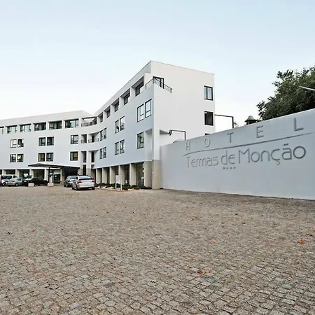 Hotel Bienestar Termas De Moncao-2