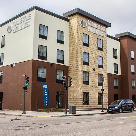 Cobblestone Hotel & Suites - Chippewa Falls-3