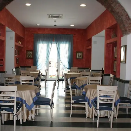 Hotel La Spiaggia-2