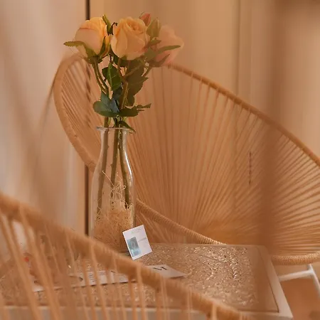 Lainez Rooms & Suites-2