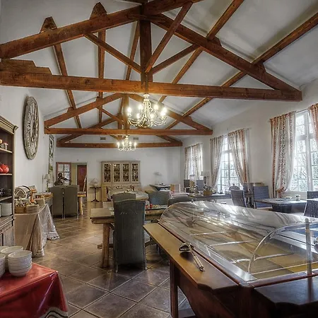 Hotel Les Mazets Des Roches-3
