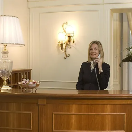 Hotel Aberdeen-3