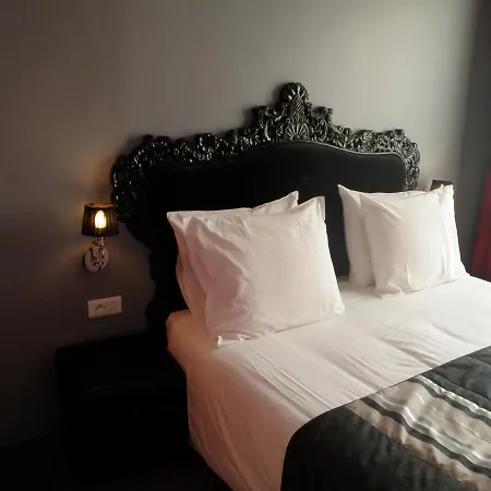 Bobo'S Hotel-3