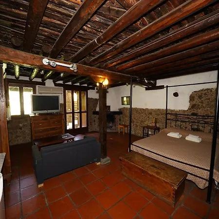 Linos Inn-3