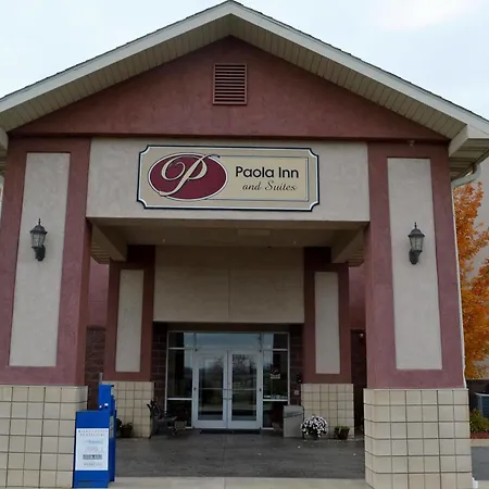Paola Inn And Suites-3