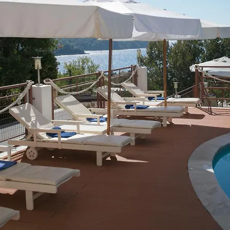 Magic Hotel-2