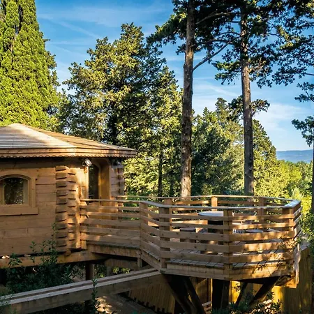 Les Cabanes Dans Les Bois-2