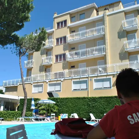 Hotel Bahama-2