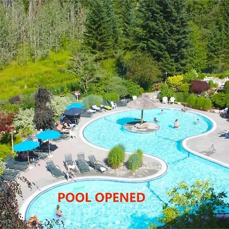 Hilltop Inn - Salmon Arm-2