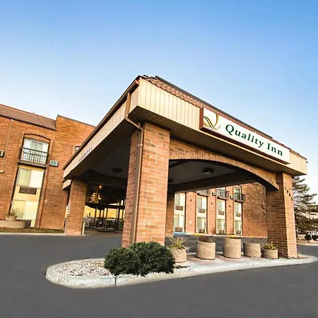 Quality Inn Vernal Near Dinosaur National Monument-3