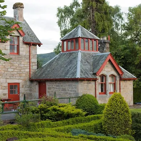 Pitlochry Dundarach Hotel-3