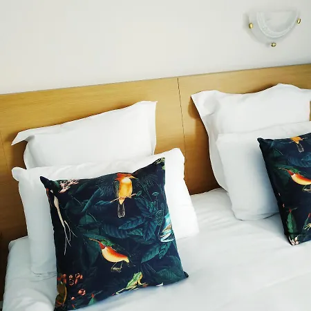 Brit Hotel Hermitage-3