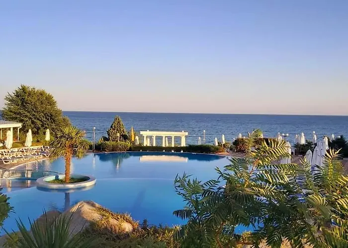 Sineva Beach Hotel