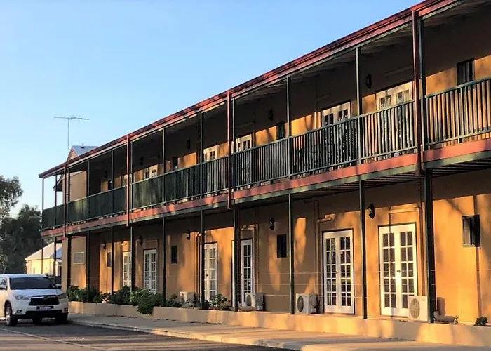 Settlers Hotel York