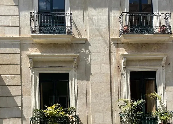 Lc Hotel Urbano