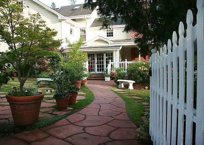 Inn At Occidental