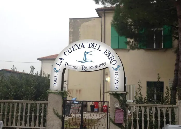 La Cueva Del Faro