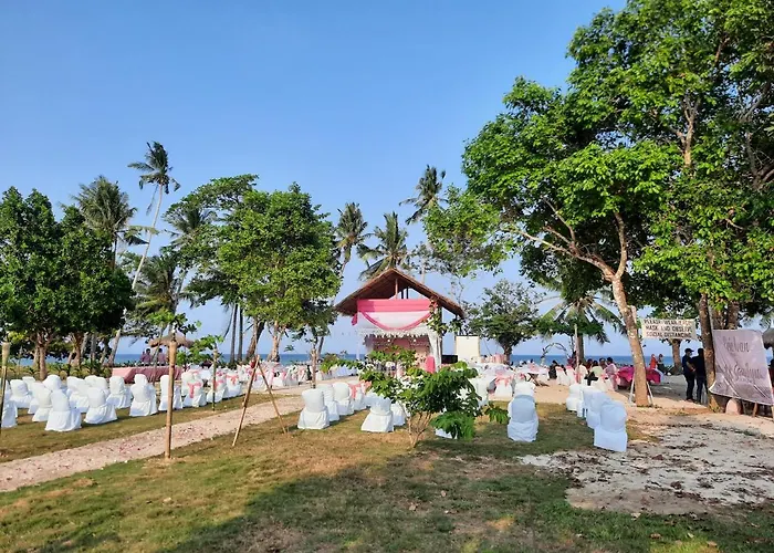 Eastwind Beach Club- El Nido