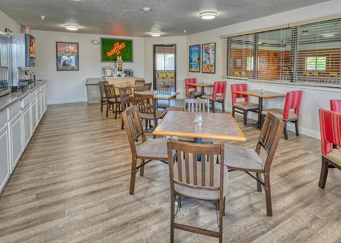 Yellowstone River Inn & Suites