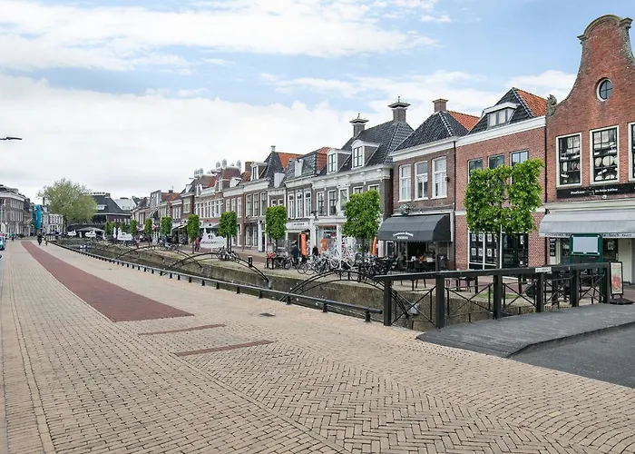 Snoozz Hotels Bolsward Boutique hotel zonder receptie met digitale sleutel