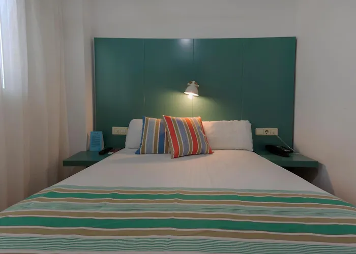 Yomo Hostal BCN Port