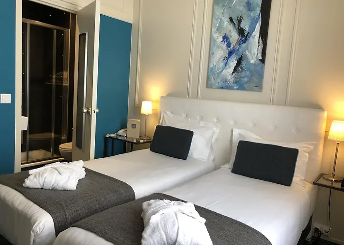 Hotel Dauphin Puteaux