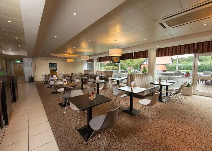 Holiday Inn Express, Racecourse By Ihg