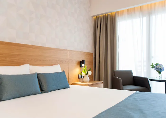 Ajax Hotel
