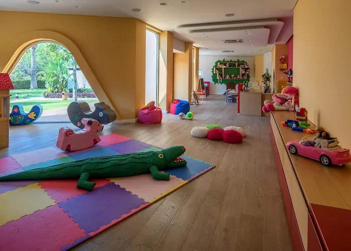 Mediterranean Beach Hotel Agios Tychonas