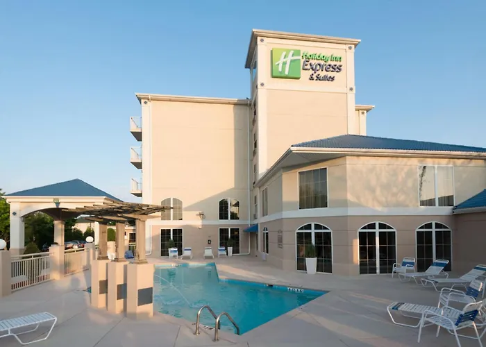 Holiday Inn Express & Suites Asheville Sw - Outlet Ctr Area By Ihg