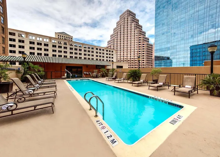 Hampton Inn & Suites Austin - Downtown