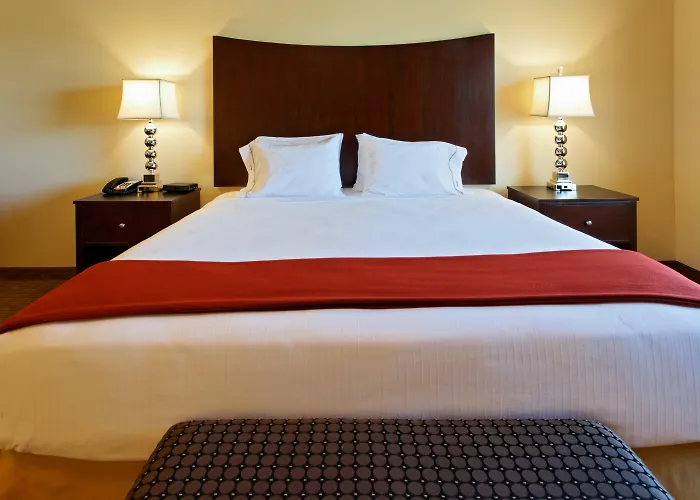 Holiday Inn Express Hotel & Suites Cleburne By Ihg