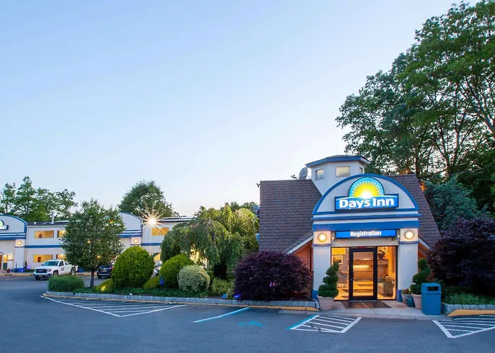 Days Inn By Wyndham Nanuet / Spring Valley