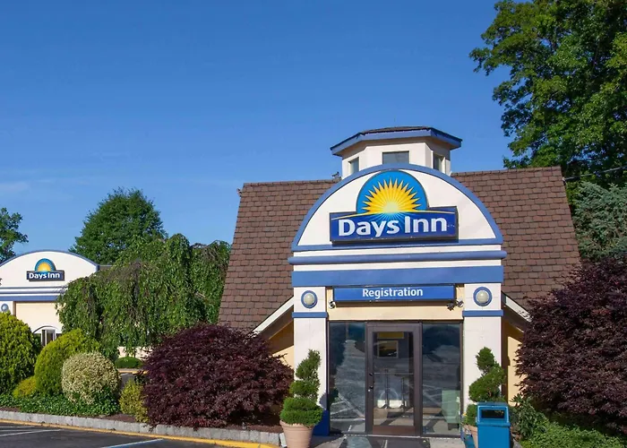 Days Inn By Wyndham Nanuet / Spring Valley