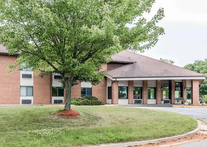 Quality Inn Grand Rapids North
