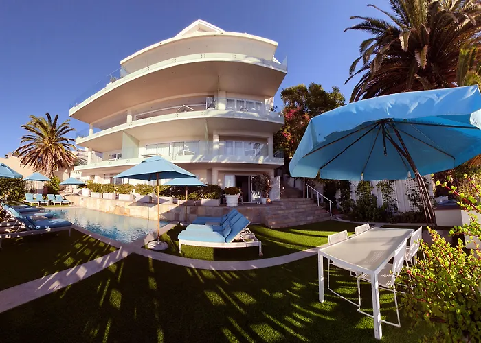 The Clarendon - Bantry Bay