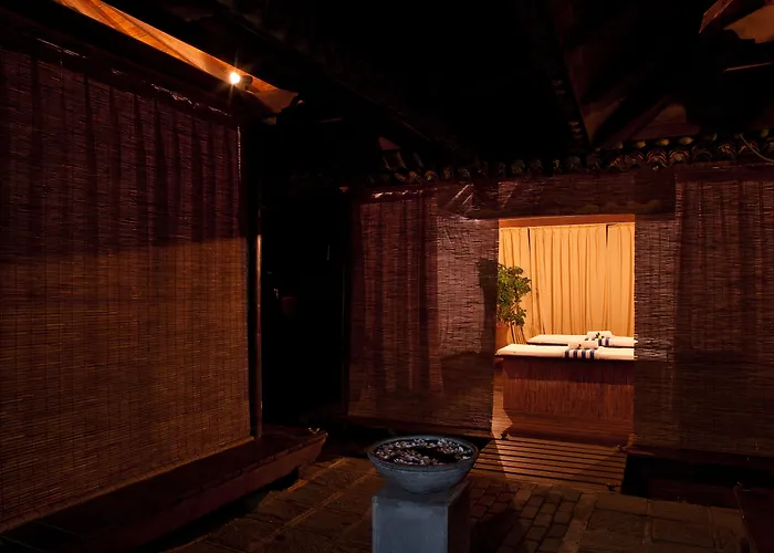Club Hotel Dolphin Negombo