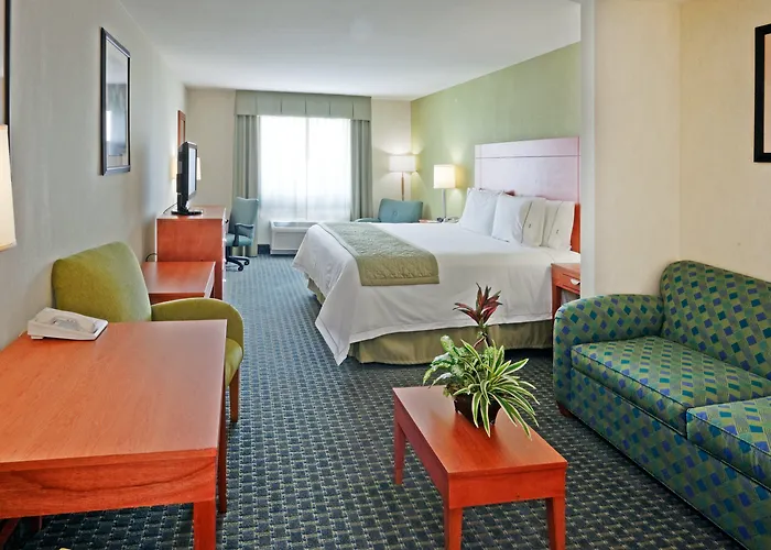 Holiday Inn Express&Suites Toluca Zona Aeropuerto, an IHG Hotel
