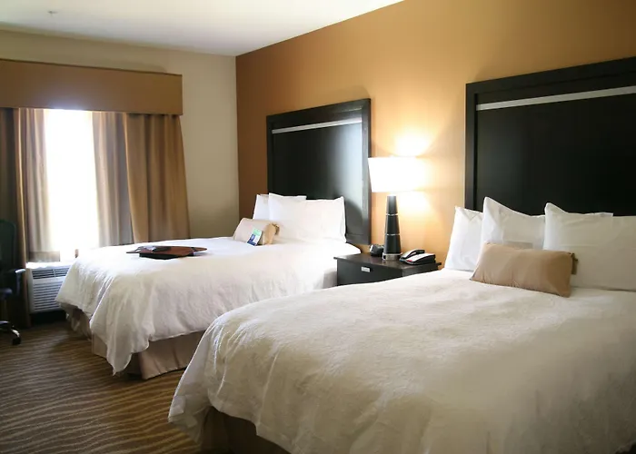 Hampton Inn & Suites Cleburne