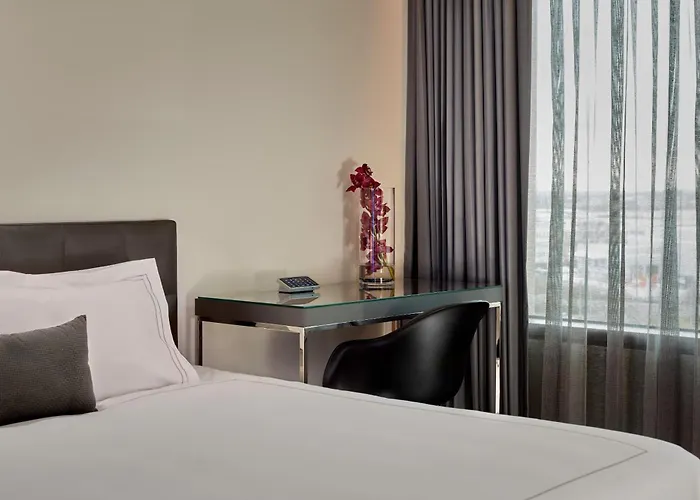Park Plaza London, Park Royal