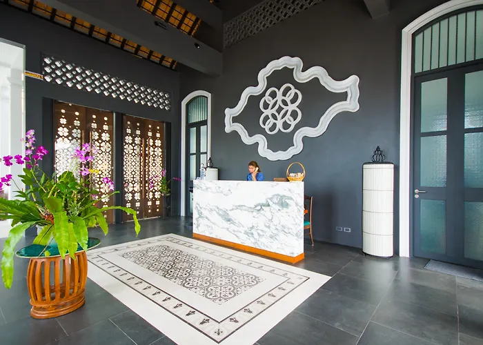 Little Nyonya Hotel