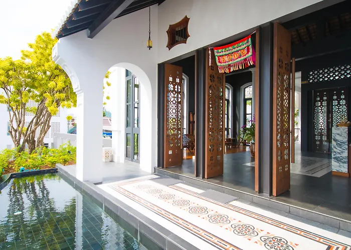 Little Nyonya Hotel