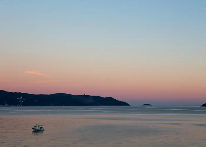 Palmon Bay Hotel & Spa