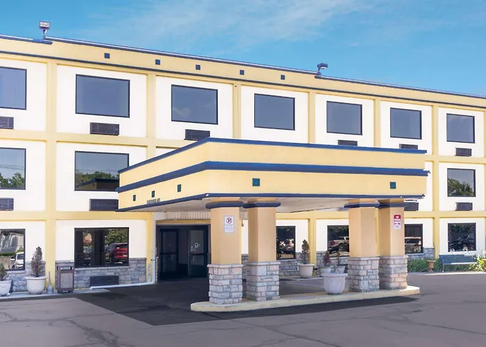 Days Inn By Wyndham Columbus Airport