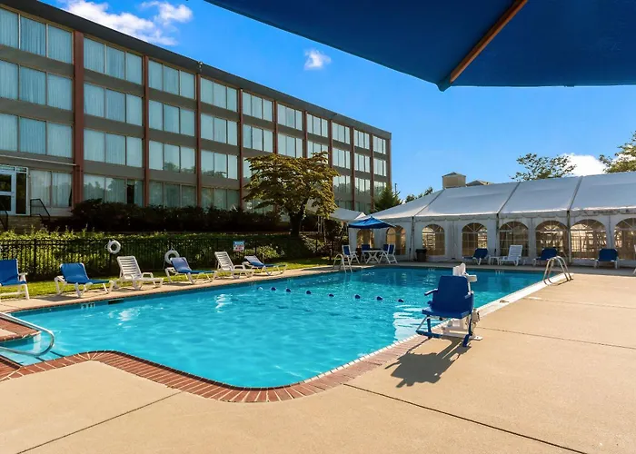 Exton Hotel And Conference Center